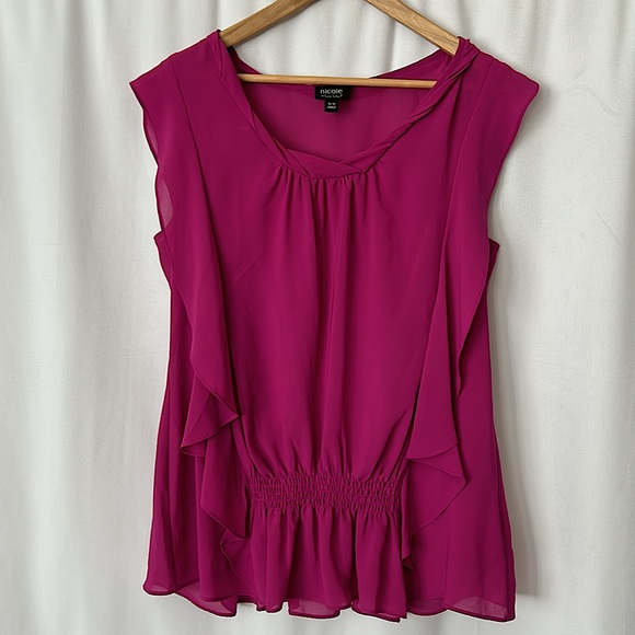 Nicole by Nicole Miller Tops - Nicole by Nicole Miller Wispy Fuchsia  Sleeveless Shirt Blouse Top **Size M**